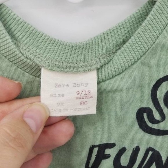 Zara Baby Black Cat Graphic Crew Neck Long Sleeve Top Green Size 9-12 Months - Picture 3 of 5